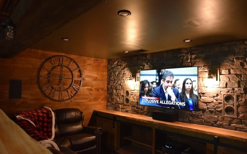 TV with Speaker on Both Sides